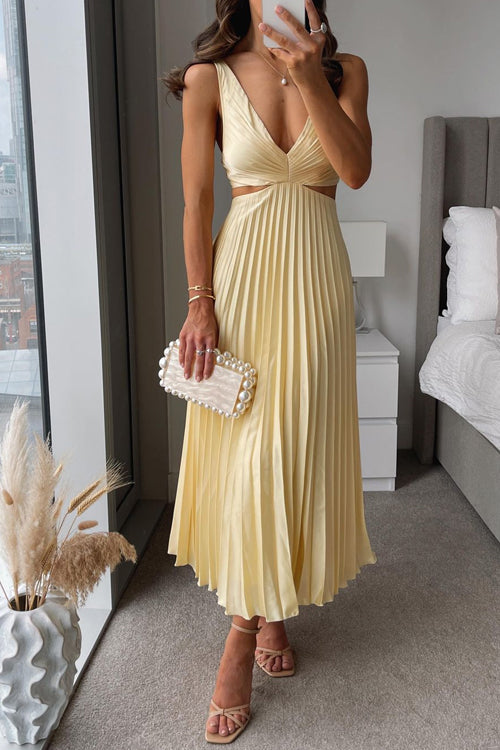 Elsa | Elegant pleated maxi dress