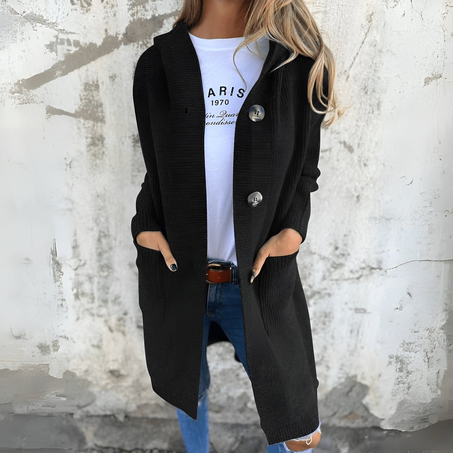 Emilia - Cozy Classic Cardigan