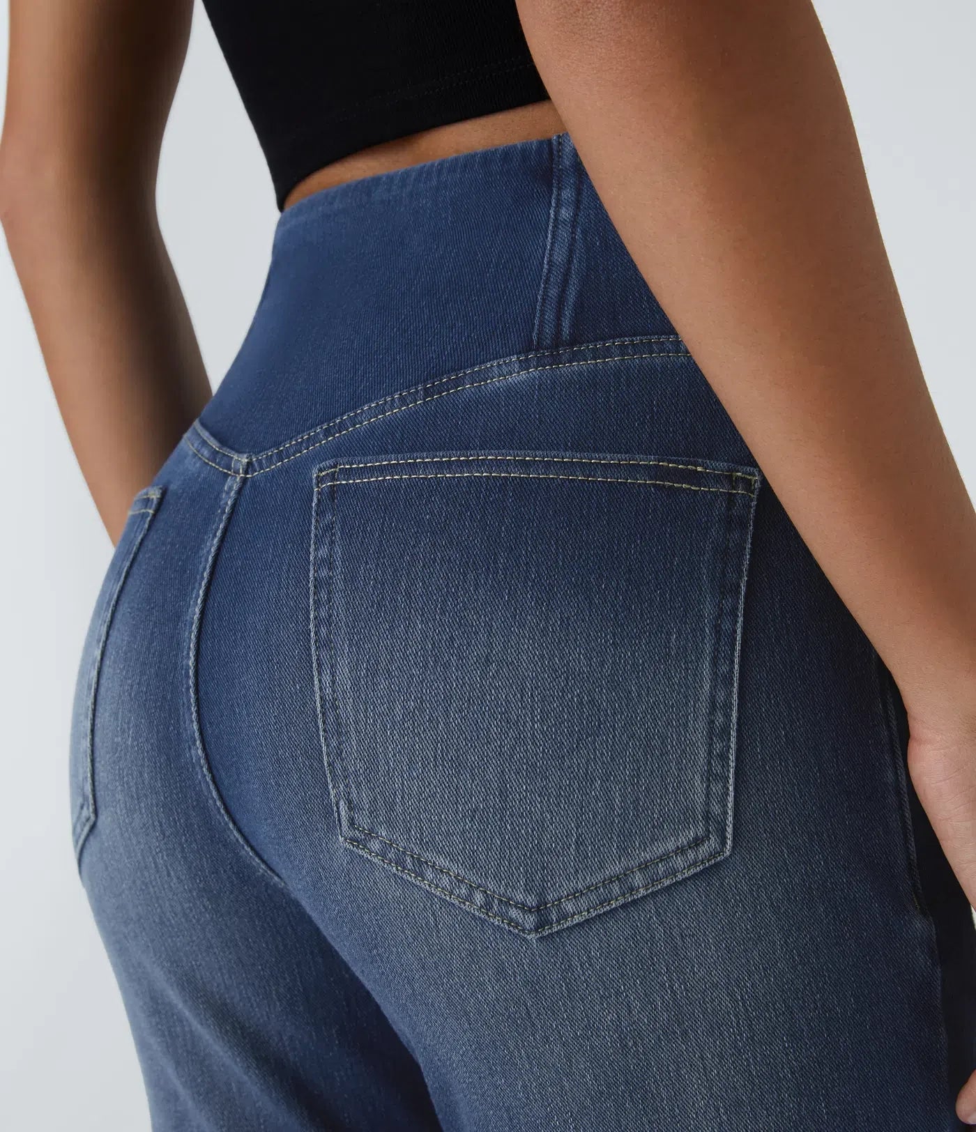 Vera | Elastic and Shaping